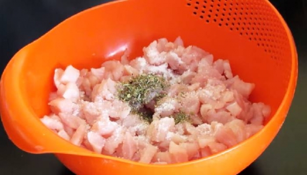 
Куриные рубленные котлеты — самые вкусные рецепты на сковороде	