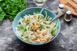 Салат из рыбных консервов с фасолью Салат из рыбных консервов с фасолью