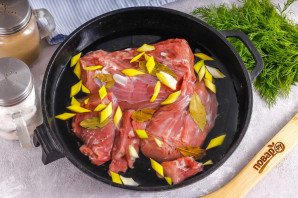 Диетическая говядина в духовке