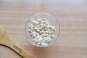 Салат с курицей, киви и грибами Салат с курицей, киви и грибами