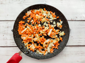 Суп с лапшой и куриными сердечками