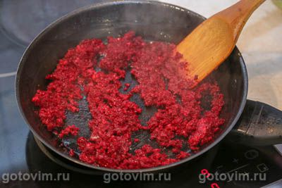 Шведские мясные котлеты со свеклой