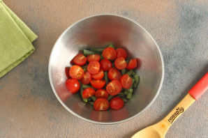 Постный салат из стручковой фасоли