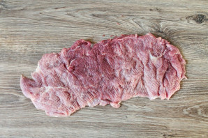 Рулет из свинины в духовке в рукаве