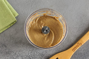 Паштет из куриной печени с сельдереем Паштет из куриной печени с сельдереем