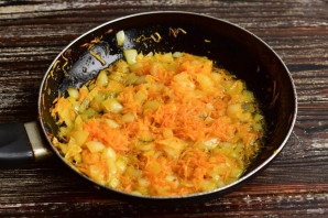 Суп с мясом и зеленым горошком