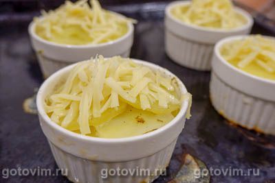Порционная картофельная запеканка с мясом в формочках Порционная картофельная запеканка с мясом в формочках