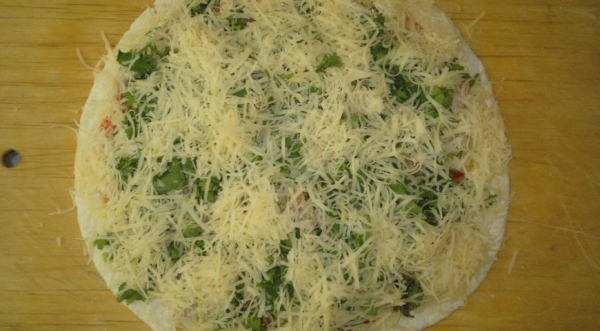 Кесадилья с курицей и острым соусом, пошаговый рецепт с фото