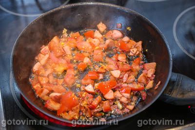 Греческий омлет с помидорами, маслинами и брынзой Греческий омлет с помидорами, маслинами и брынзой