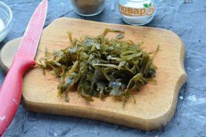 Салат с морской капустой и грибами Салат с морской капустой и грибами