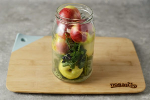 Моченые яблоки с горчицей