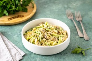 Салат из жареных грибов