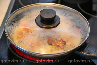 Греческий омлет с помидорами, маслинами и брынзой Греческий омлет с помидорами, маслинами и брынзой