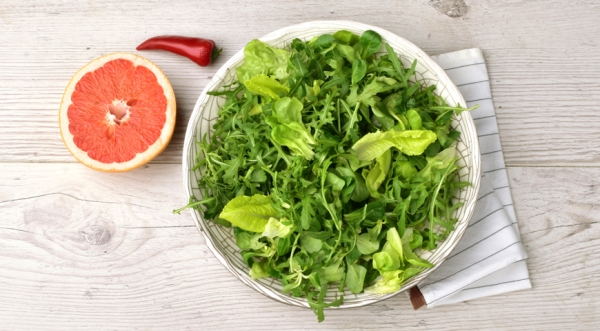 Салат с грудкой цыпленка, яйцом-пашот и соевым дрессингом, пошаговый рецепт с фото Салат с грудкой цыпленка, яйцом-пашот и соевым дрессингом, пошаговый рецепт с фото