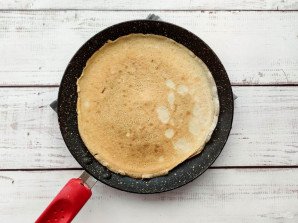 Блинный торт со сгущенкой и бананами