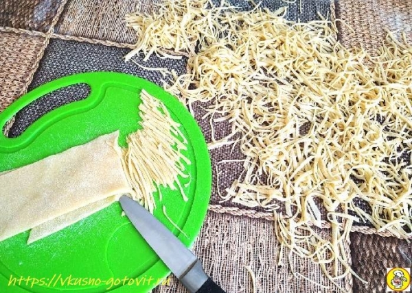 
Суп с домашней лапшой и курицей — самый вкусный пошаговый рецепт	