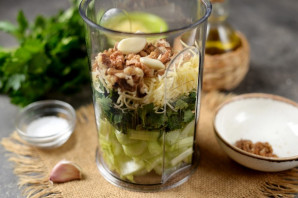 Песто из сельдерея