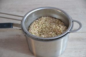 Зеленая гречка с грибами