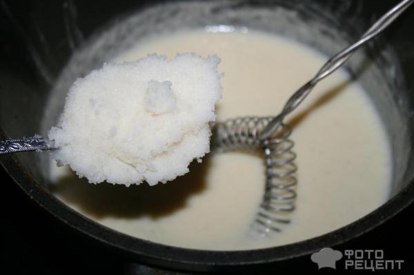 Рецепт: Баварский молочный десерт - с виноградом и орахами кешью