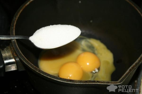 Рецепт: Баварский молочный десерт - с виноградом и орахами кешью