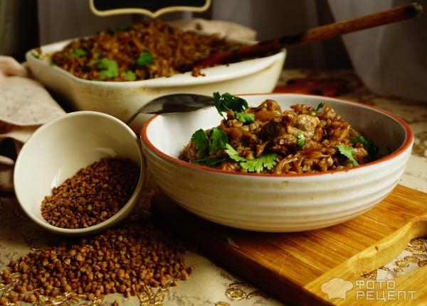 Рецепт: Гречневый бигос с индейкой - со свежей капустой Рецепт: Гречневый бигос с индейкой - со свежей капустой