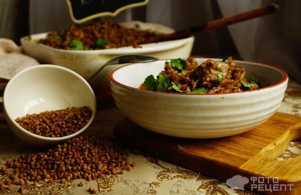 Рецепт: Гречневый бигос с индейкой - со свежей капустой Рецепт: Гречневый бигос с индейкой - со свежей капустой