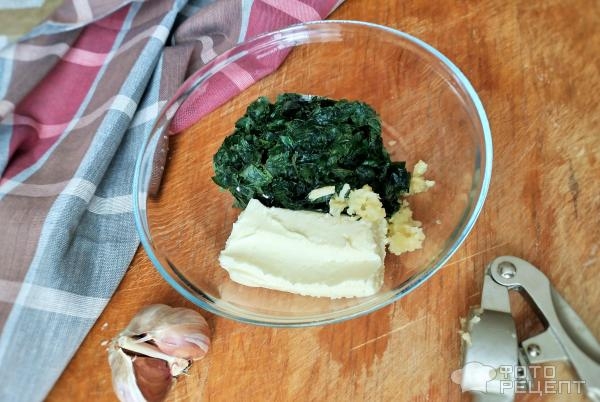 Рецепт: Хлеб с зеленью и моцареллой - В традициях Италии