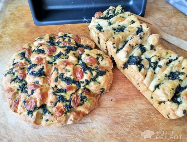 Рецепт: Хлеб с зеленью и моцареллой - В традициях Италии