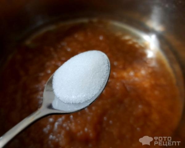 Рецепт: Коврижка постная с вареньем - С домашним яблочным вареньем. По вкусу как шарлотка. Постный рецепт.