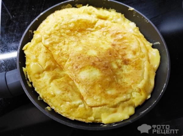 Рецепт: Омлет на сковороде - пышный омлет перевертыш!