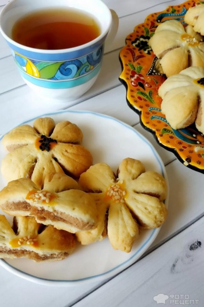 Рецепт: Печенье "Ромашка" - формовка изделия делает чудеса даже с обычным тестом