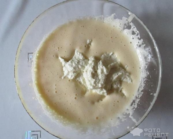 Рецепт: Пирог на кефире - с манкой и смородиновым вареньем