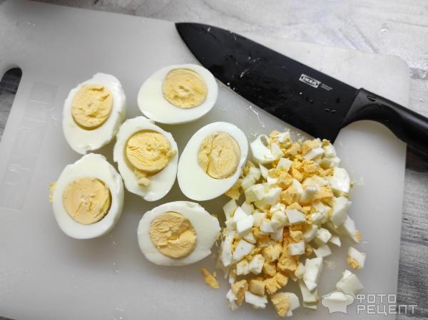 Рецепт: Салат из консервированной рыбы - Быстрый и вкусный салатик из бюджетных продуктов!