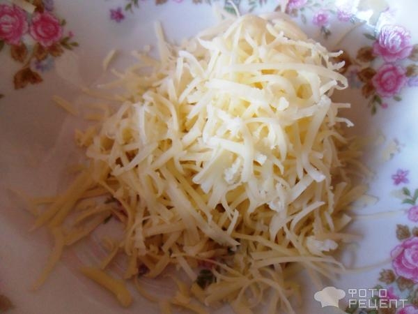 Рецепт: Салат из свежих помидор с сыром и чесноком - с томатами черри