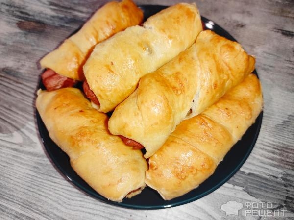 Рецепт: Сосиска в тесте - Любимая выпечка! Просто и питательно!)