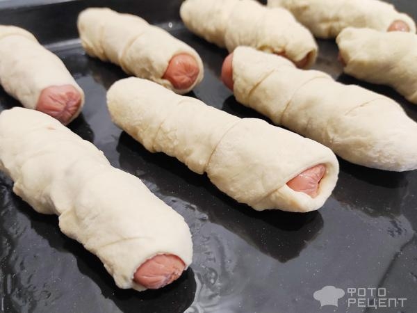 Рецепт: Сосиска в тесте - Любимая выпечка! Просто и питательно!)