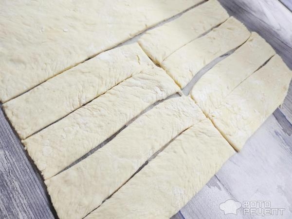 Рецепт: Сосиска в тесте - Любимая выпечка! Просто и питательно!)