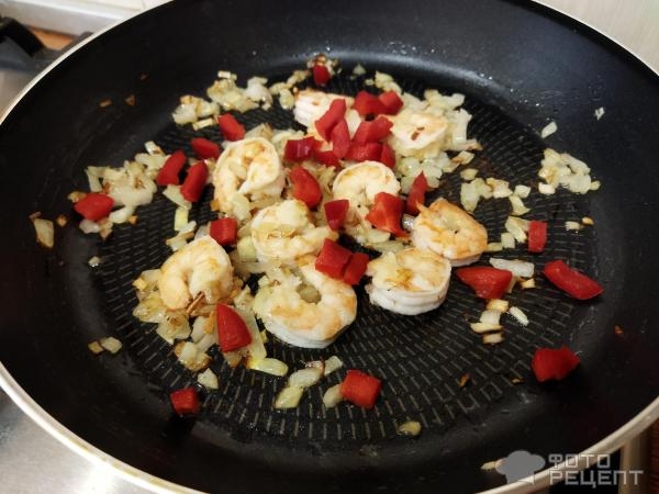 Рецепт: Тушеные кабачки - с креветками, на сковороде по-простому