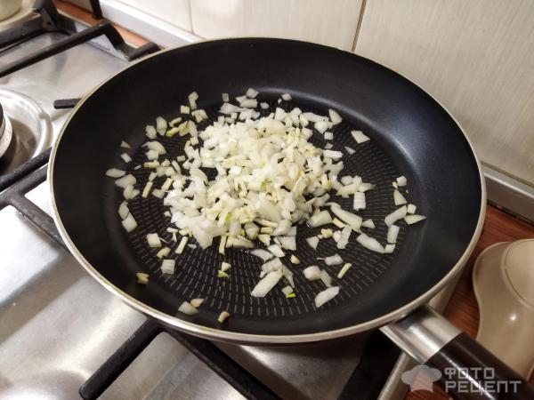 Рецепт: Тушеные кабачки - с креветками, на сковороде по-простому