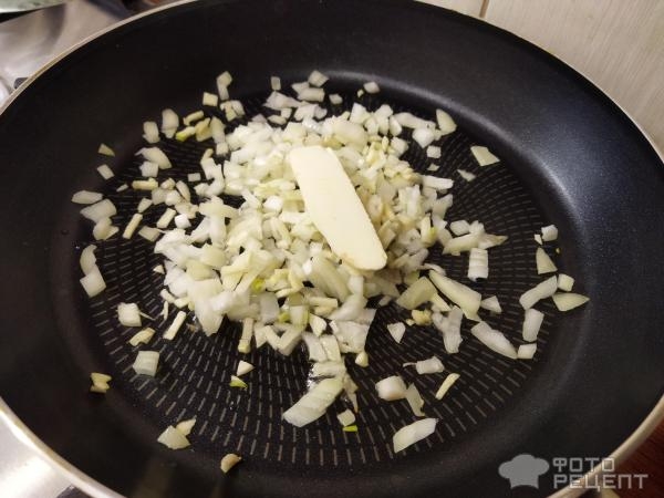 Рецепт: Тушеные кабачки - с креветками, на сковороде по-простому