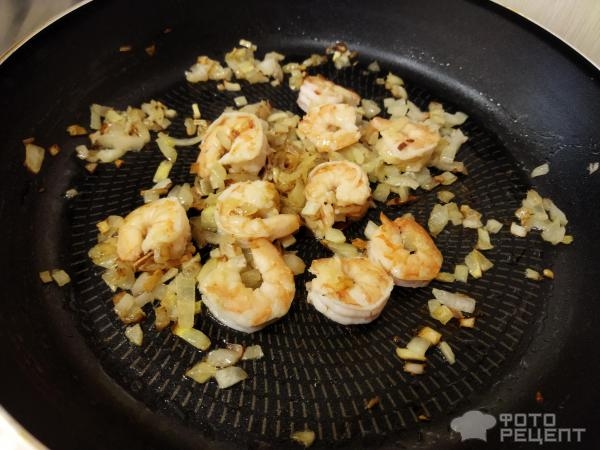 Рецепт: Тушеные кабачки - с креветками, на сковороде по-простому