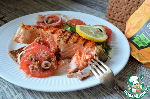 Сёмга с хлебцами-гриль и томатным гарниром