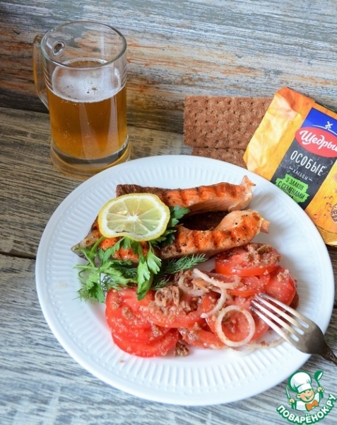 Сёмга с хлебцами-гриль и томатным гарниром