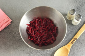 Свекла с сыром и орехами Свекла с сыром и орехами