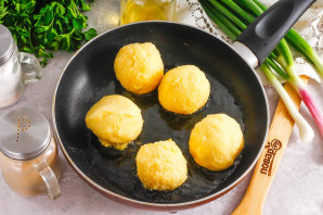 Шарики из мамалыги