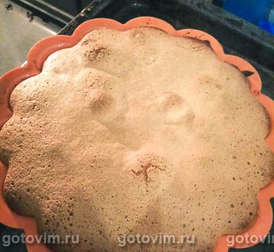 Шарлотка с айвой