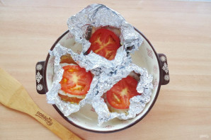 Судак с помидорами в духовке Судак с помидорами в духовке