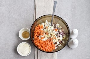 Салат из сайры консервированной