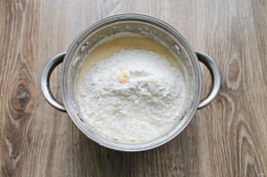 Пирог с фруктами и ягодами