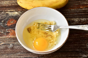 Банановые оладьи на ряженке